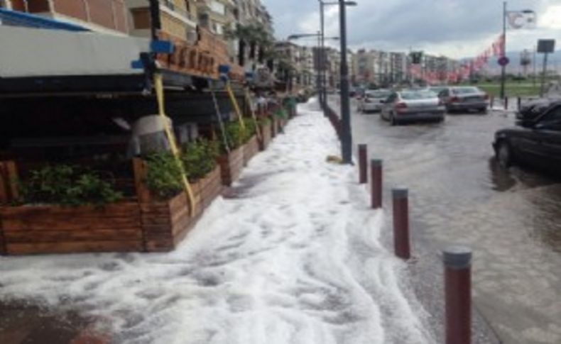 Meteorolojiden İzmir için sağanak ve dolu uyarısı